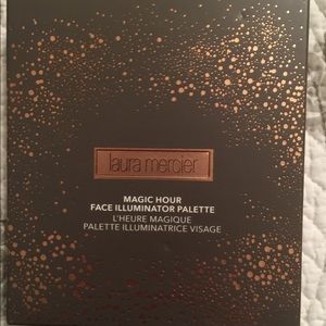 Magic hour face Illuminator palette